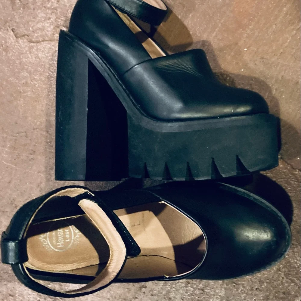 Jeffrey Campbell Scully platform Mary Janes